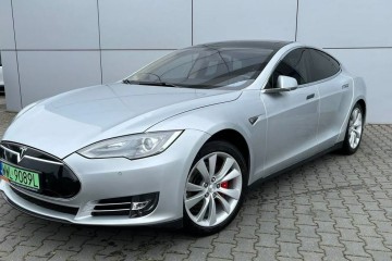 Darmowe ładowanie / Mały przebieg / Zadbana / Skóra / Kamera / Navi